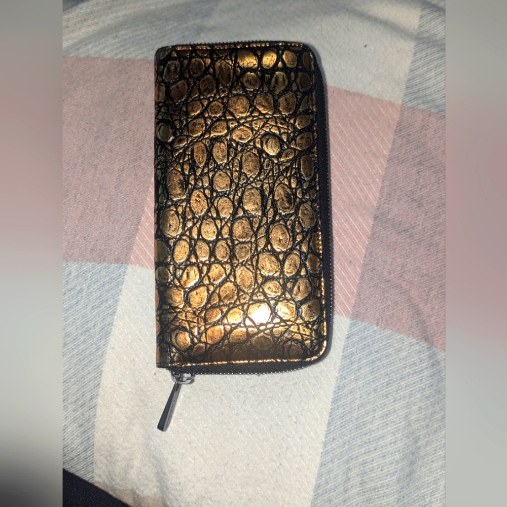 faux Snakeskin B.K. Bennet Zip-up Wallet. - EUC